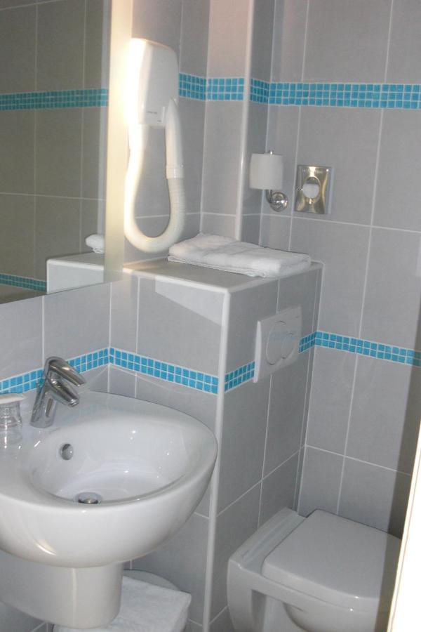 Hotel Le Nice Etoile Bilik gambar